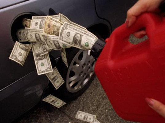 На 2019 год по-прежнему запланировано очередное повышение акцизов на бензин