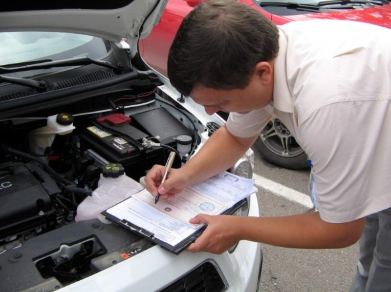 Вступил в силу измененный порядок регистрации транспорта: бумажные полисы ОСАГО, коррозия VIN и другое