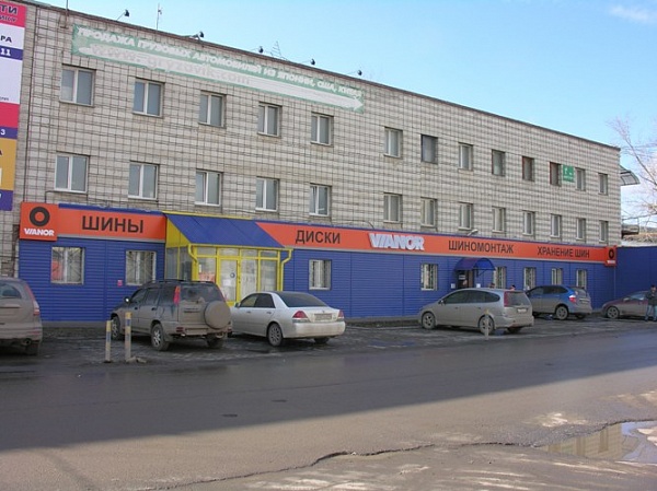 Магазин по адресу ул.Петухова, 35 стал одним из шинных центров Vianor